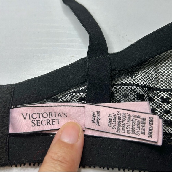 Victoria’s Secret Plunge Black Lace Mesh Adjustable Strap Bra 36DD - Picture 11 of 14